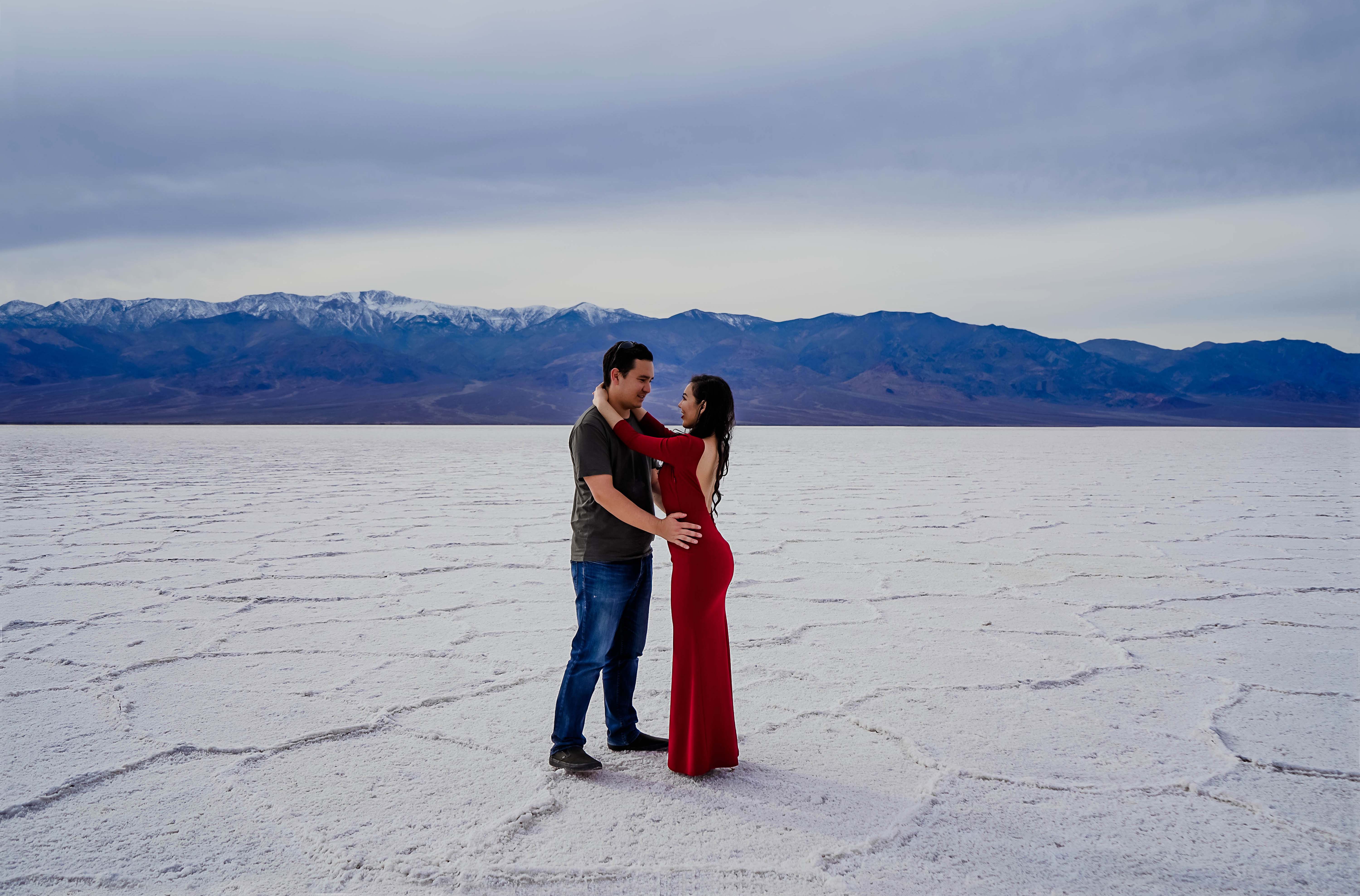 death-valley-national-park-badwater-basin-salt-flats-california-usa