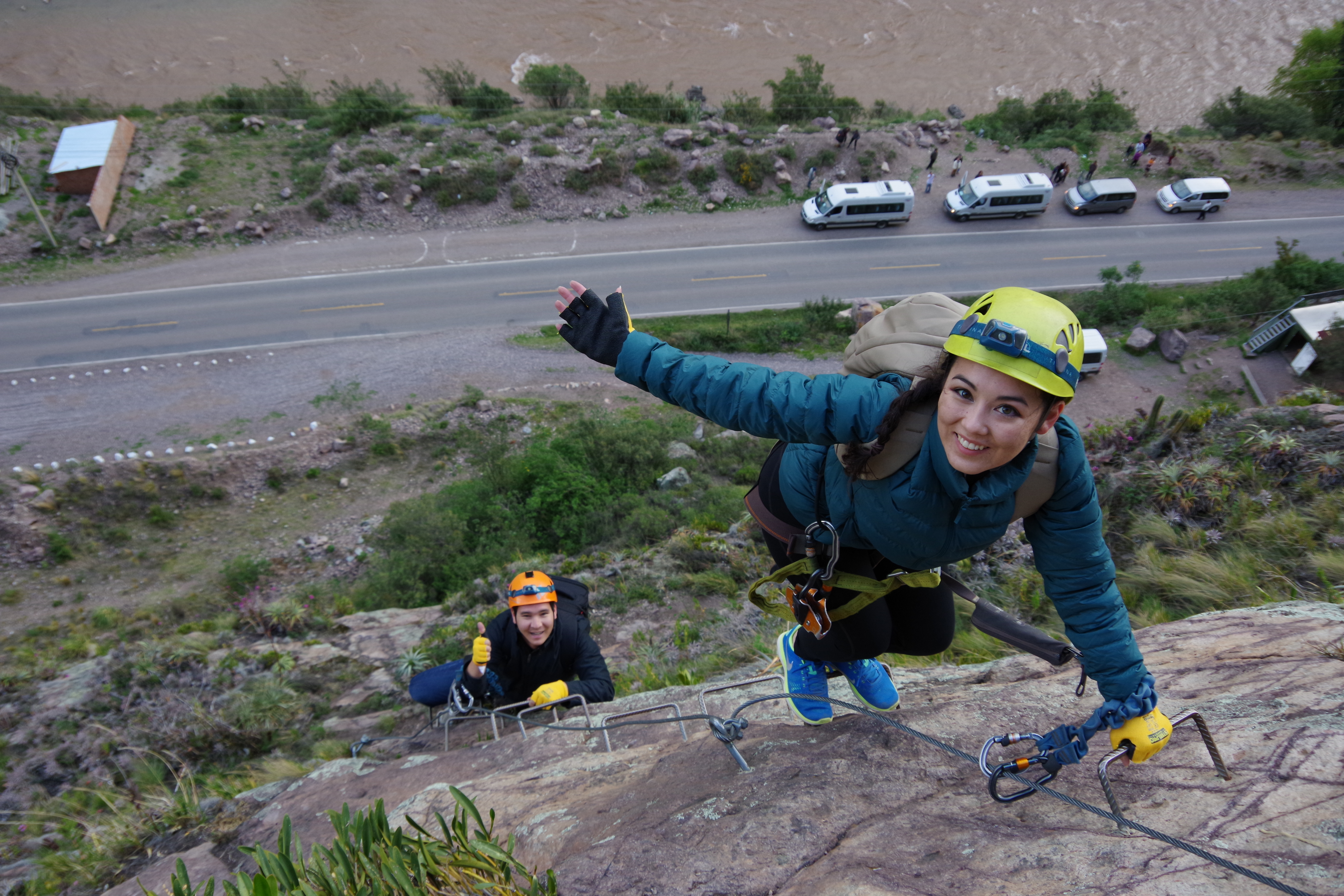 skylodge-adventure-suites-climb-up-peru