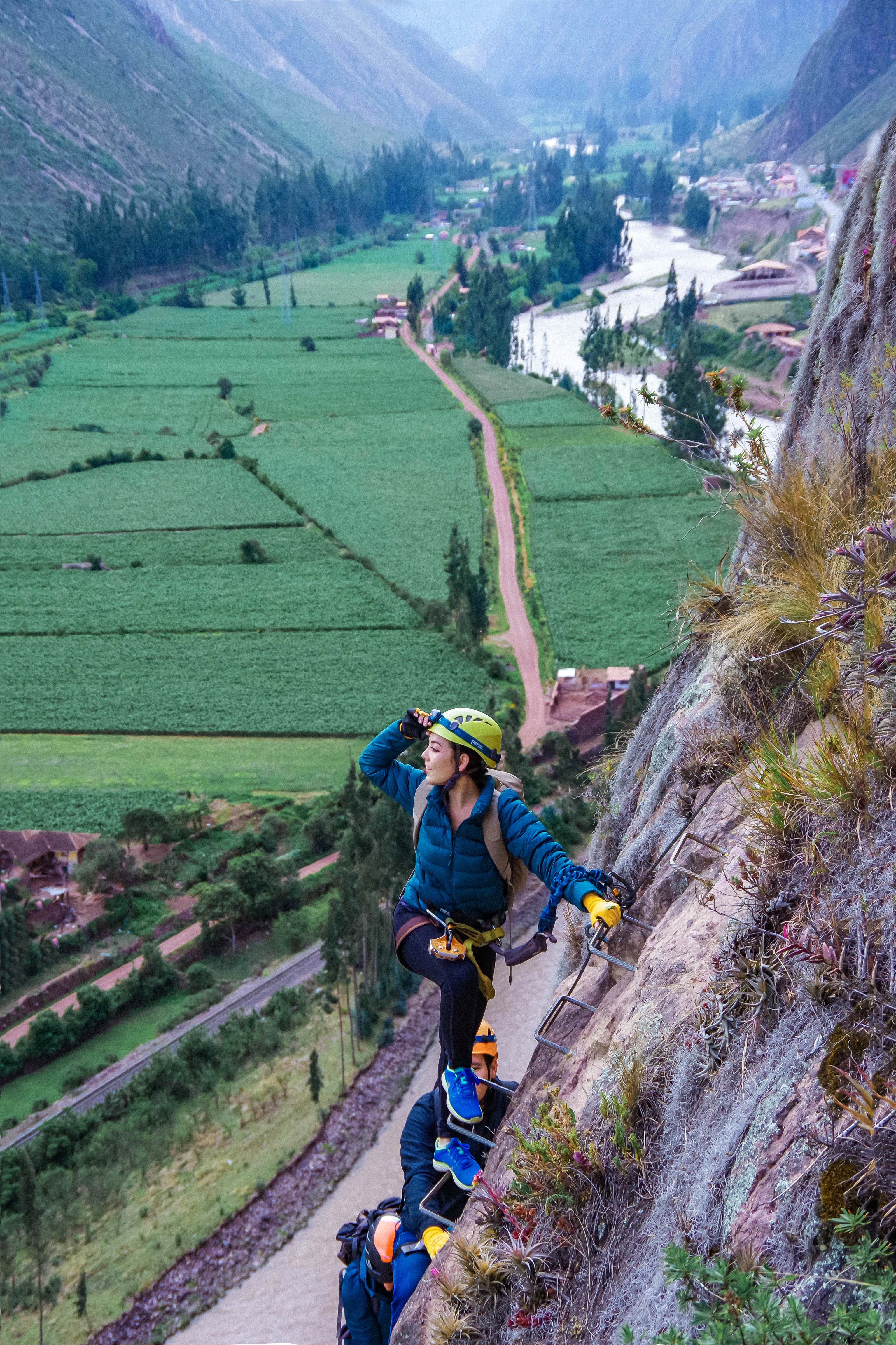 skylodge-adventure-suites-views-peru-sacred-valley