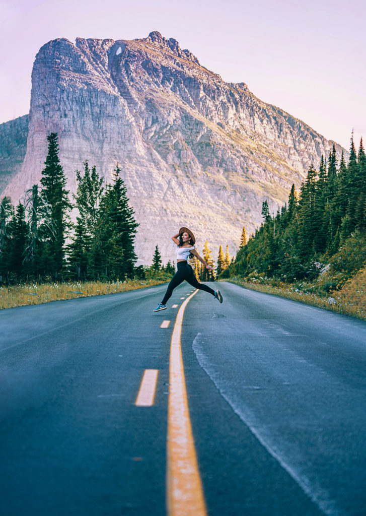 going to sun road in glacier national park